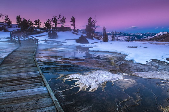 Yellowstone National Park Places To Visit In The US during winter
