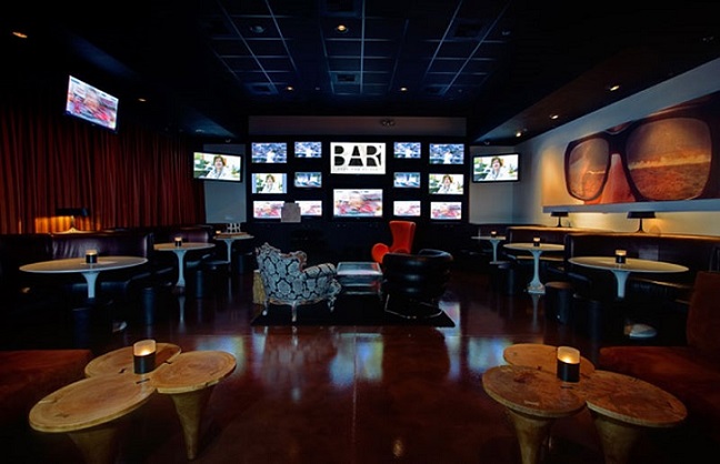 Born and Raised - best places to watch football in las vegas
